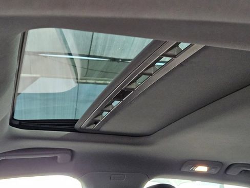 Used 2016 Porsche Panamera 4 Edition image 13