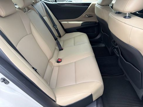 Used 2021 Lexus ES 350 w/ Premium Package FWD image 15