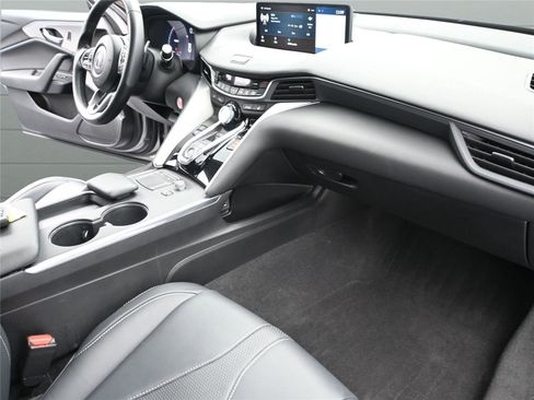 Certified 2025 Acura TLX w/ Technology Package image 22