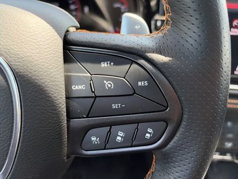 Used 2023 Dodge Durango R/T w/ Hemi Orange Plus Package AWD/4WD image 12