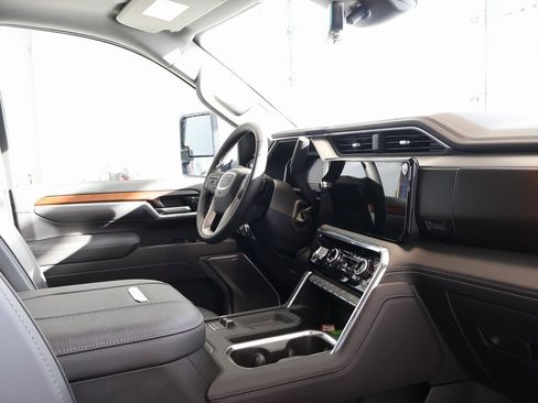 New 2025 GMC Sierra 2500 Denali w/ Denali Reserve Package image 46