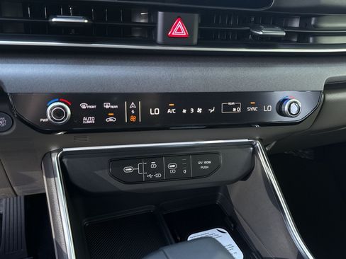 New 2026 Kia Carnival EX FWD image 49