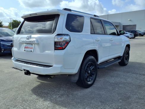 Used 2020 Toyota 4Runner SR5 Premium w/ Moonroof Package RWD image 25