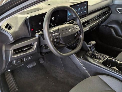 Used 2025 Kia K4 FWD image 10