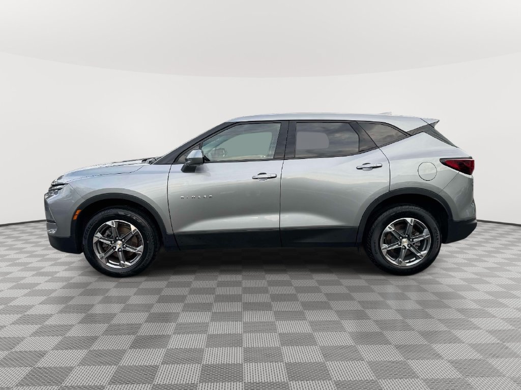 Used 2023 Chevrolet Blazer LT w/ Driver Confidence Package AWD/4WD image 4