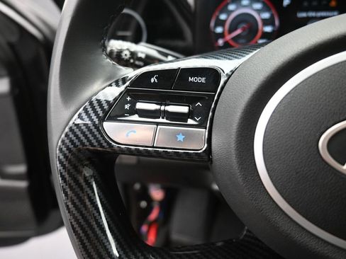 Used 2025 Hyundai Elantra SEL image 6