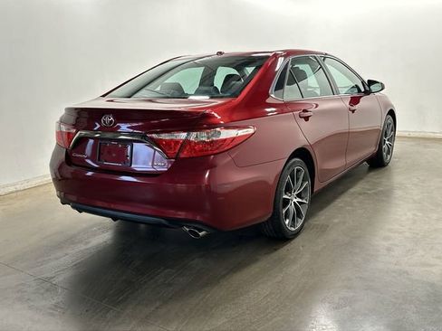 Used 2015 Toyota Camry XSE w/ Moonroof Package image 34