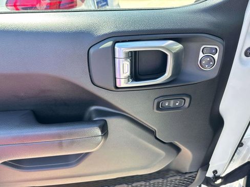 Used 2024 Jeep Wrangler Sport S image 19