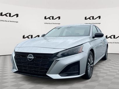 Used 2024 Nissan Altima 2.5 SV