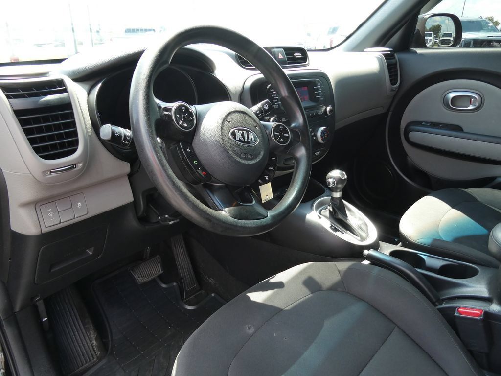 Used 2016 Kia Soul FWD image 21