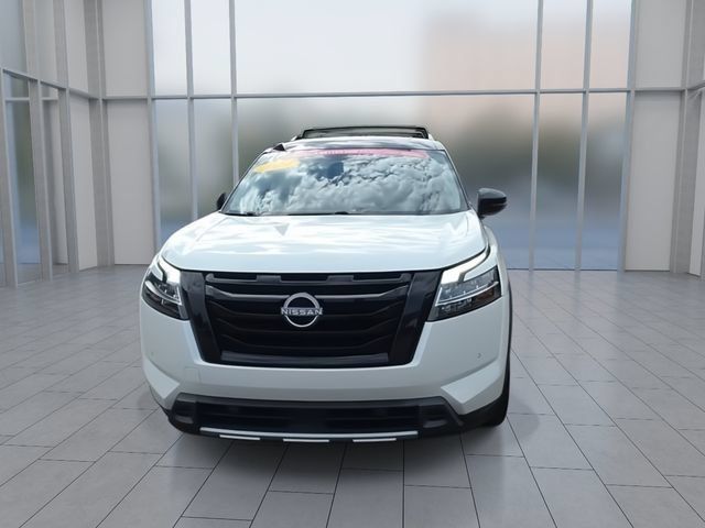 Certified 2024 Nissan Pathfinder SL w/ SL Premium Package AWD/4WD image 3