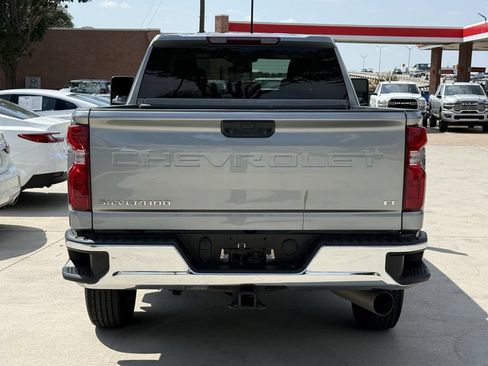 Used 2025 Chevrolet Silverado 2500 LT w/ Convenience Package AWD/4WD image 5