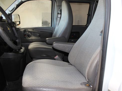 Used 2011 Chevrolet Express 3500 LT w/ LT Preferred Equipment Group image 18