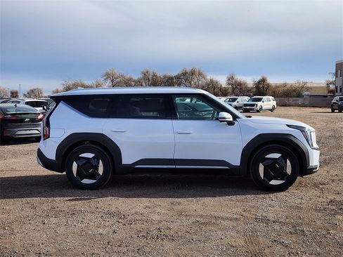 New 2026 Kia EV9 Wind image 2