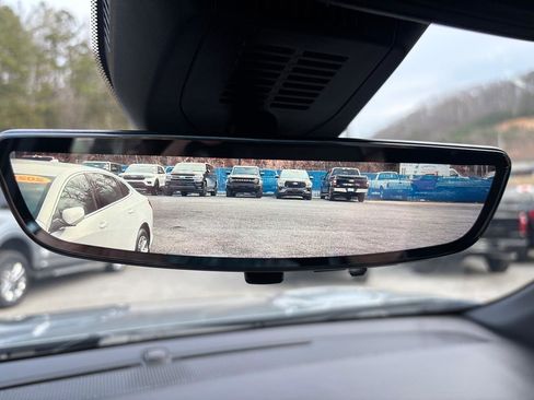 Used 2025 Chevrolet Equinox LT w/ Safety and Technology Package image 18