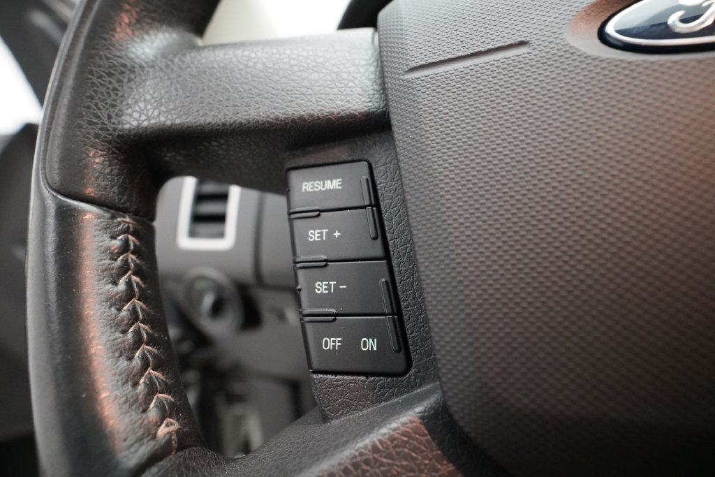 Used 2008 Ford Edge Limited AWD/4WD image 17