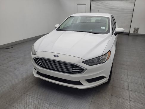 Used 2018 Ford Fusion SE FWD image 15