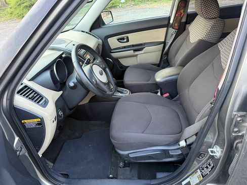 Used 2012 Kia Soul ! FWD image 12