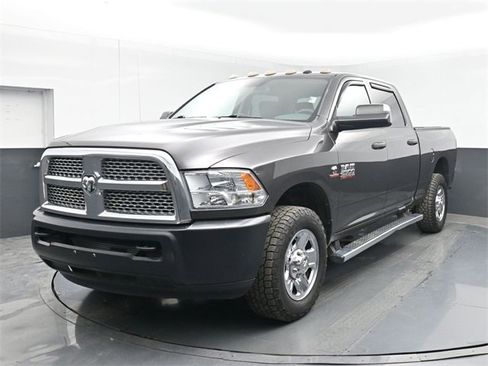 Used 2016 RAM 2500 Tradesman w/ Chrome Appearance Group image 5