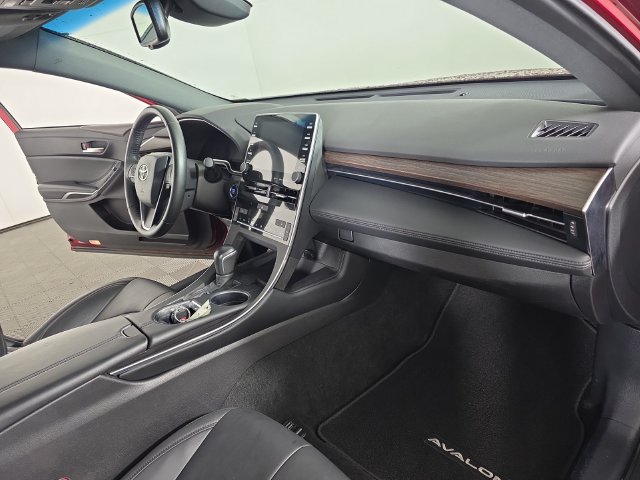 Used 2022 Toyota Avalon XLE FWD image 26