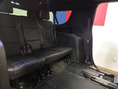 Used 2023 Cadillac Escalade ESV Sport Platinum w/ LPO, ONYX Package image 75