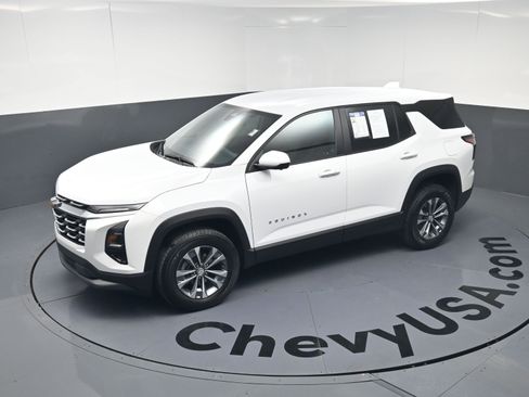 Certified 2025 Chevrolet Equinox LT w/ Safety and Technology Package image 28