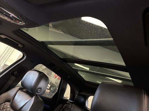 Used 2025 Audi SQ5 Premium Plus w/ Premium Plus Package image 19