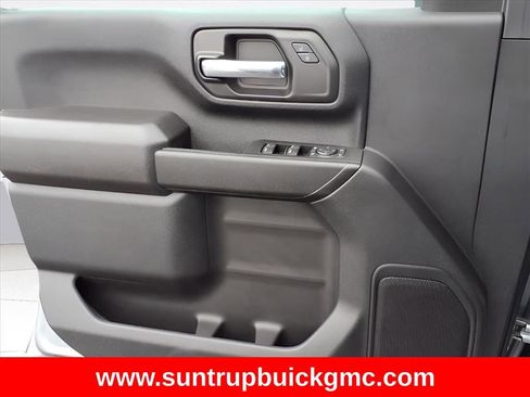 Used 2024 Chevrolet Silverado 2500 Custom w/ Custom Value Package image 19