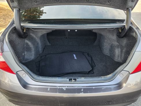 Used 2016 Toyota Camry SE image 17