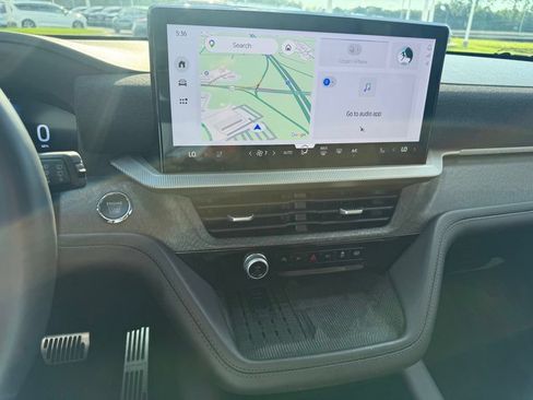 Used 2025 Ford Explorer Platinum RWD image 10
