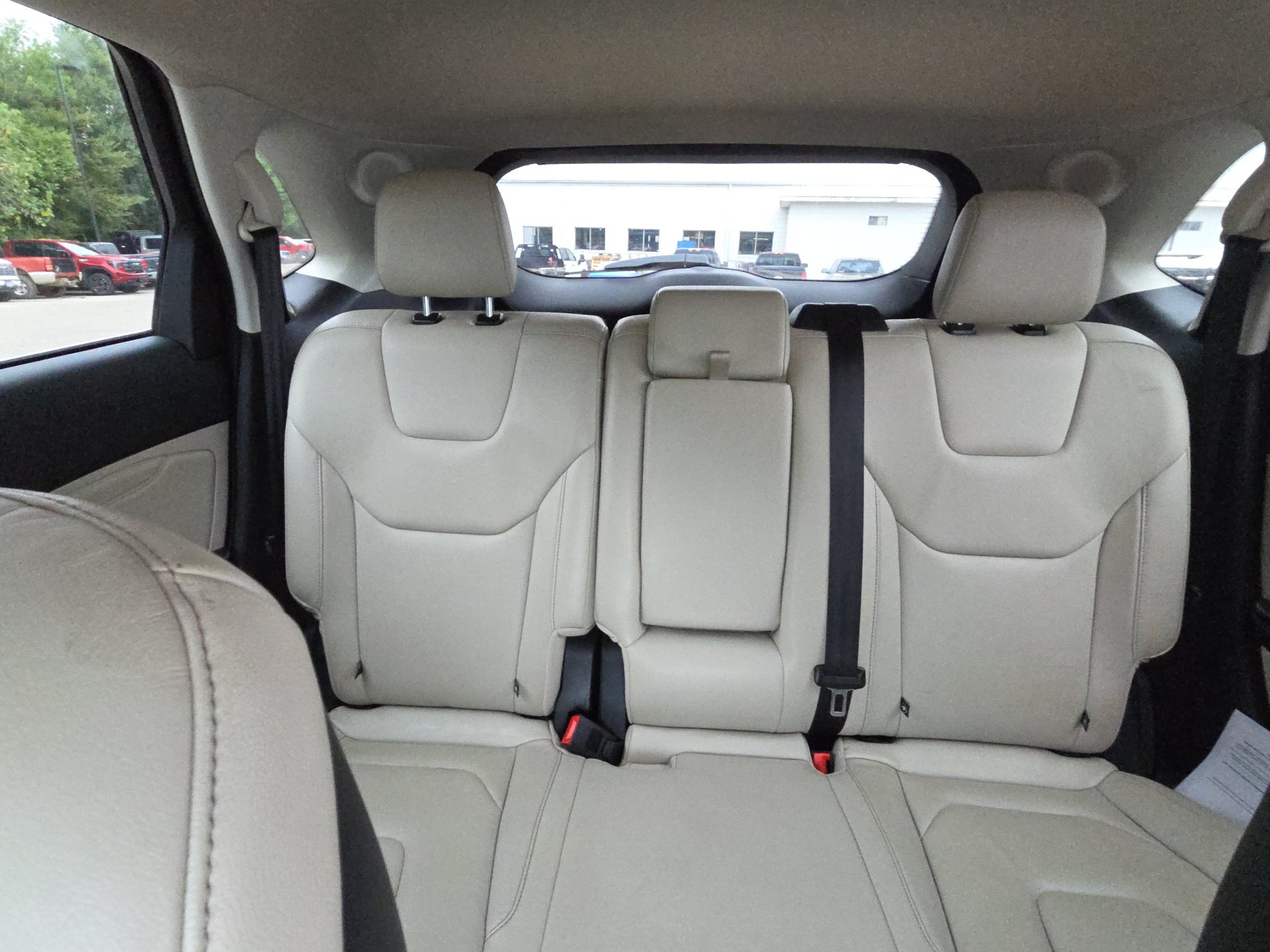 Used 2018 Ford Edge Titanium w/ Technology Package AWD/4WD image 25