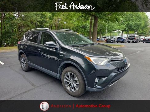 Used 2018 Toyota RAV4 XLE AWD/4WD image 13