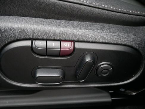 Used 2022 MINI Cooper Countryman S w/ Premium Package image 16