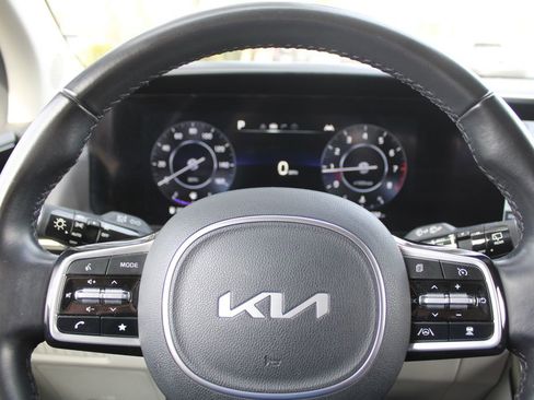 Certified 2023 Kia Carnival SX image 38