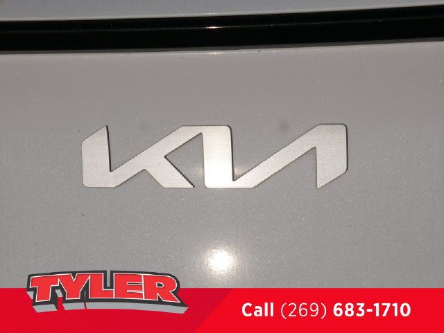 Used 2024 Kia Sportage X-Pro AWD/4WD image 14