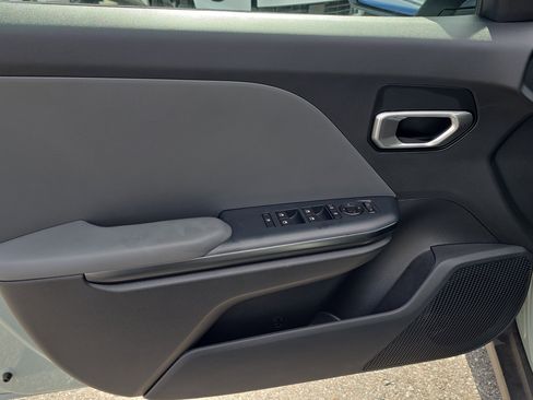 New 2025 Kia K4 LXS image 19