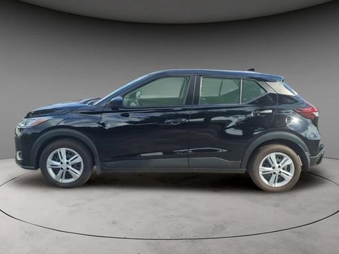Certified 2025 Nissan Kicks Play S FWD image 2