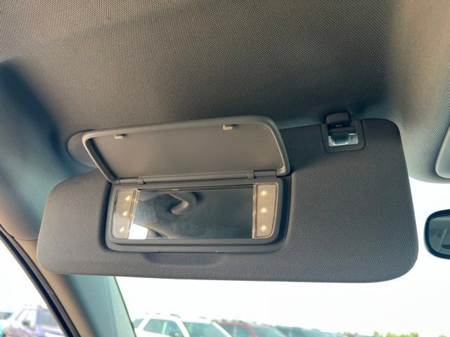Used 2018 Chevrolet Equinox LT AWD/4WD image 26