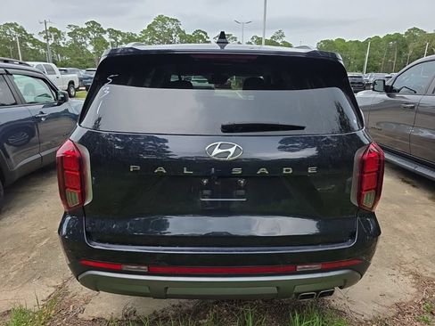 Used 2025 Hyundai Palisade SEL FWD image 3