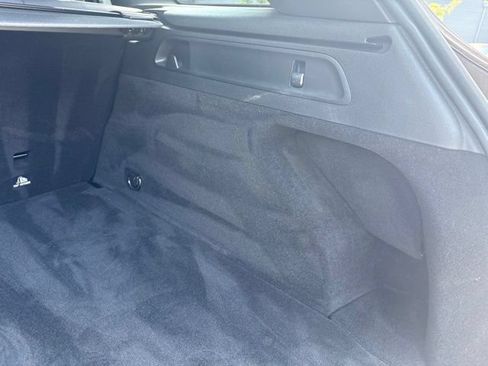 Used 2018 Mercedes-Benz GLC 300 4MATIC image 38