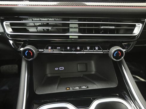 Used 2025 Chevrolet Traverse High Country w/ LPO, Floor Liner Package image 31