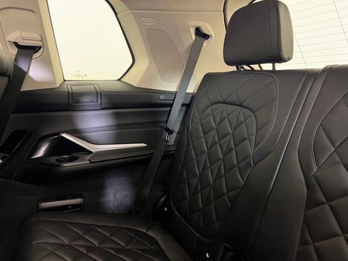 Certified 2023 BMW X7 xDrive40i w/ Premium Package image 36