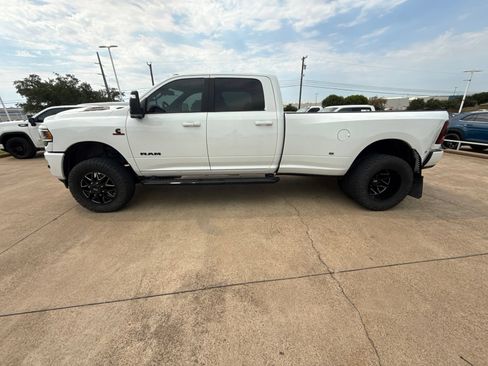 Used 2024 RAM 3500 Laramie w/ Night Edition AWD/4WD image 4