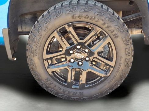 Used 2024 Chevrolet Silverado 1500 LT Trail Boss w/ LT Trail Boss Premium Package AWD/4WD image 7