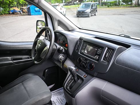 Used 2019 Nissan NV200 S FWD image 19