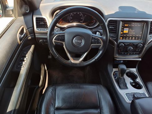 Used 2017 Jeep Grand Cherokee Limited w/ Trailer Tow Group IV AWD/4WD image 3