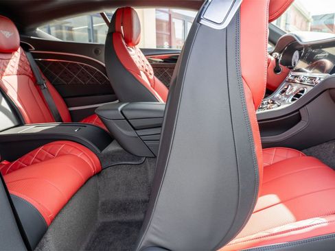 Used 2024 Bentley Continental GT Mulliner image 16