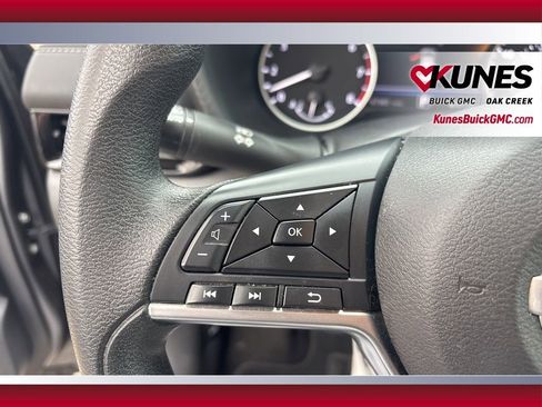 Used 2023 Nissan Sentra SV image 16