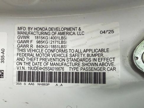 Used 2025 Acura Integra FWD image 11