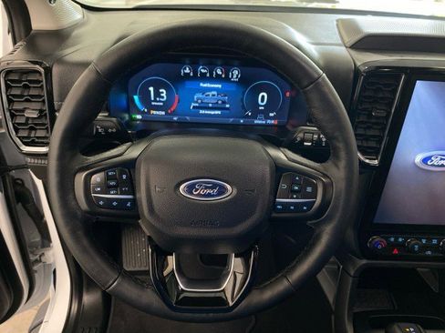 Certified 2024 Ford Ranger Lariat w/ FX4 Off-Road Package image 18